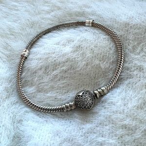 Pandora Moments Sparkling Heart Clasp Snake
Chain Bracelet